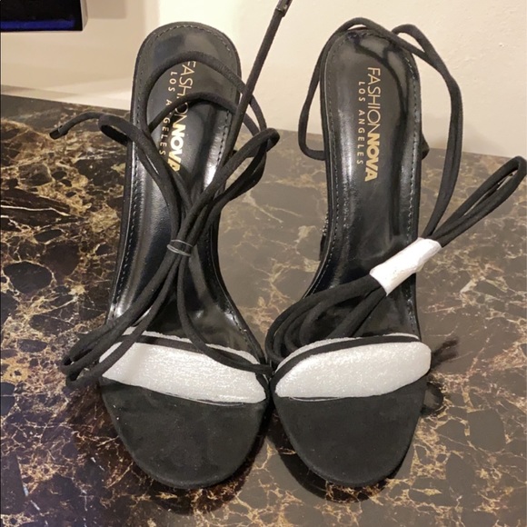 Lace up rhinestone heel 7.5 NIB - Picture 6 of 7